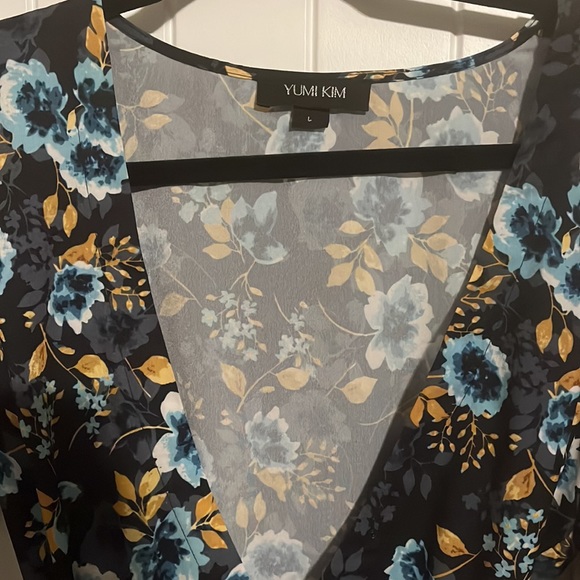 Yumi Kim floral wrap dress - Picture 2 of 5